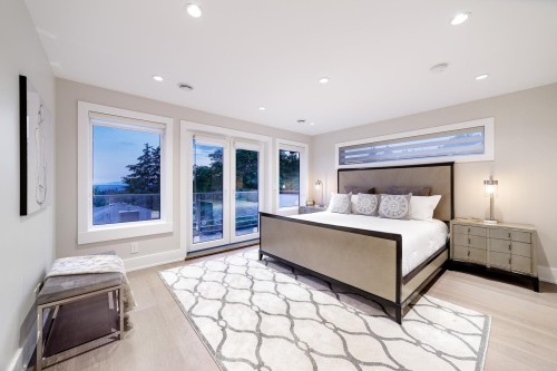 517 Granada Crescent, North Vancouver, BC 