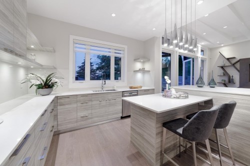 517 Granada Crescent, North Vancouver, BC 