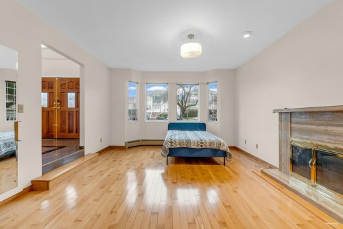 2068 Scarboro Avenue, Vancouver, BC 