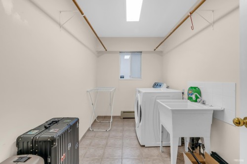 2068 Scarboro Avenue, Vancouver, BC 