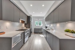 207-678 Fairview Street  Coquitlam, BC V3J 0N1