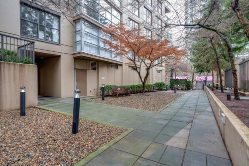 305-989 Beatty Street, Vancouver, BC 