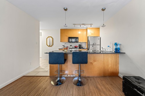 305-989 Beatty Street, Vancouver, BC 