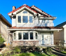 937 18th Avenue W Vancouver, BC V5Z 1W4