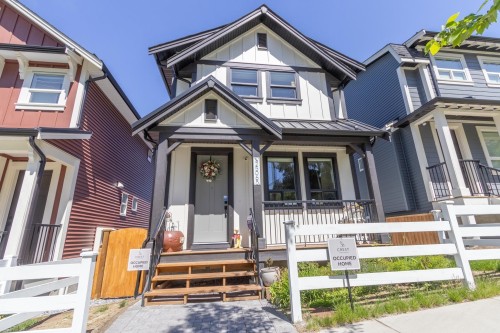 25065 112 Avenue  Maple Ridge, BC V2W 0K6