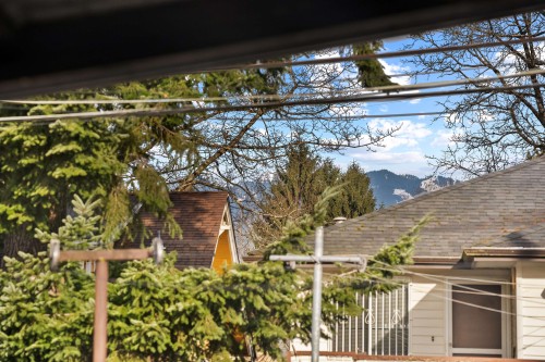 1181 24Th Avenue E, Vancouver, BC 