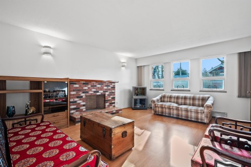 1181 24Th Avenue E, Vancouver, BC 