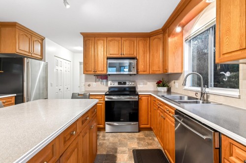 1365 Honeysuckle Lane, Coquitlam, BC 