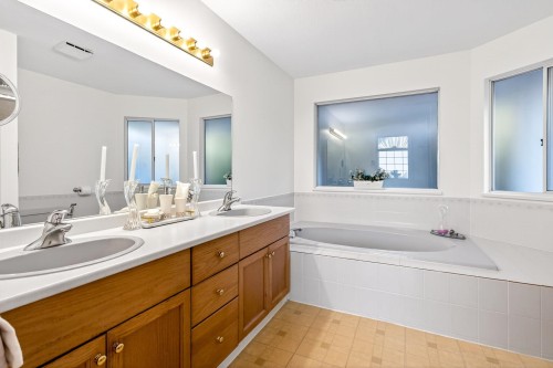 1365 Honeysuckle Lane, Coquitlam, BC 