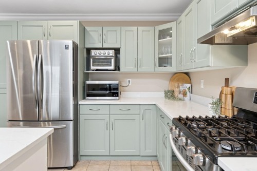 353 5Th Street E, North Vancouver, BC 