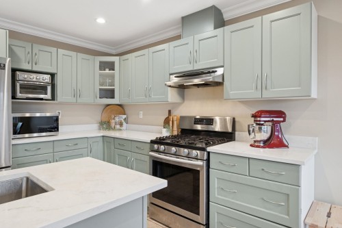 353 5Th Street E, North Vancouver, BC 