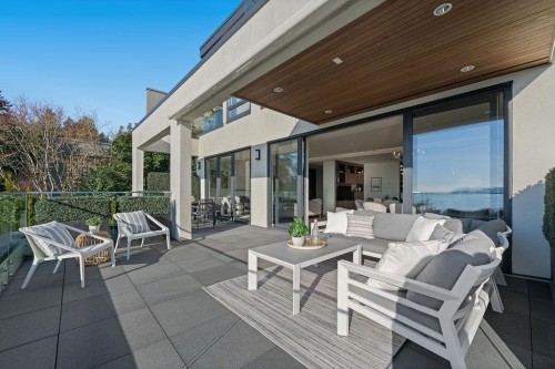 3373 Radcliffe Avenue, West Vancouver, BC 