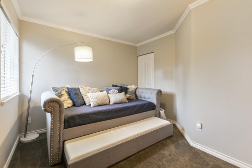 1076 Clements Avenue, North Vancouver, BC 