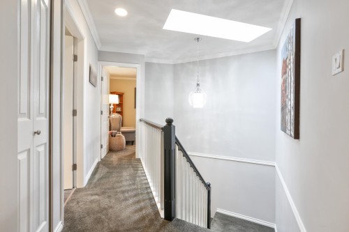 1076 Clements Avenue, North Vancouver, BC 