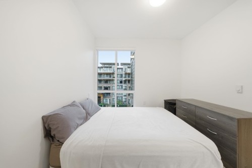 418-7588 16Th Street, Burnaby, BC 