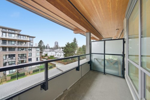 418-7588 16Th Street, Burnaby, BC 