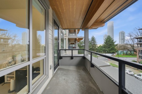 418-7588 16Th Street, Burnaby, BC 