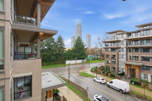 418-7588 16Th Street, Burnaby, BC 