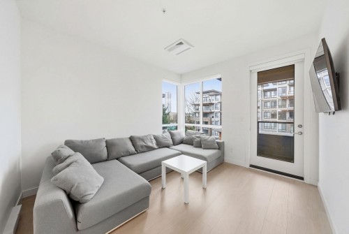 418-7588 16Th Street, Burnaby, BC 