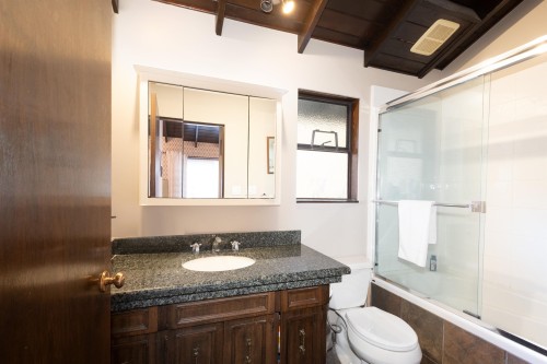 560 Craigmohr Drive, West Vancouver, BC 