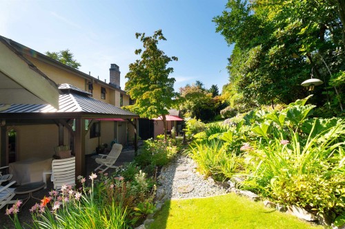 560 Craigmohr Drive, West Vancouver, BC 