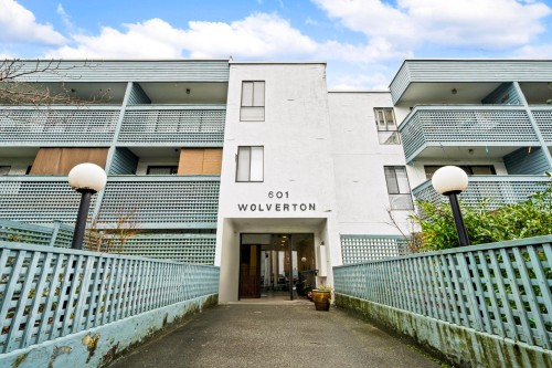 301-601 North Road  Coquitlam, BC V3J 1P1