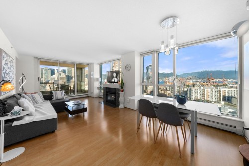1702-183 Keefer Place  Vancouver, BC V6B 6B9