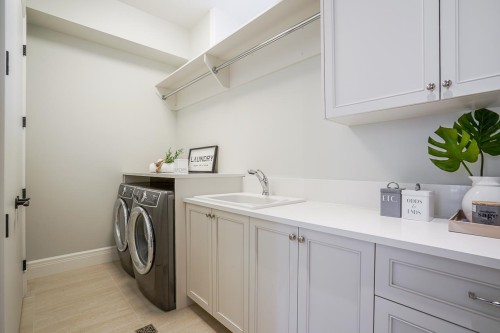 3530 34Th Avenue W, Vancouver, BC 