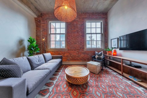 546 Beatty Street, Vancouver, BC 