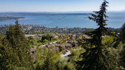2307 Kadlec Court, West Vancouver, BC 