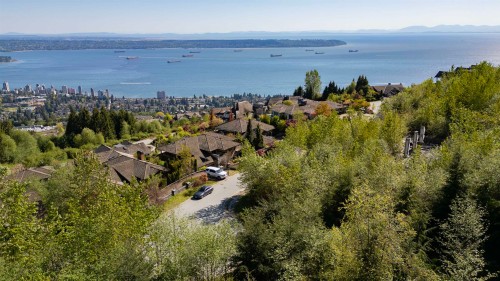2307 Kadlec Court, West Vancouver, BC 