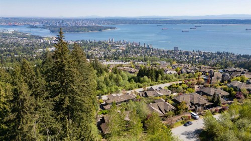 2307 Kadlec Court, West Vancouver, BC 