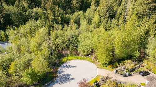 2307 Kadlec Court, West Vancouver, BC 