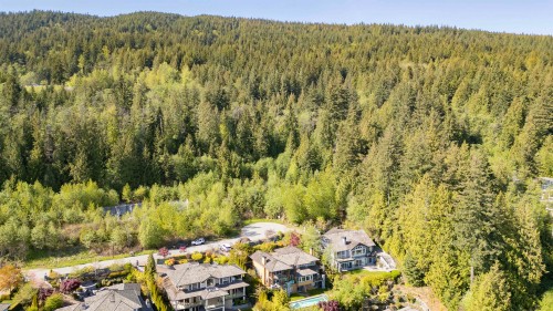 2307 Kadlec Court, West Vancouver, BC 