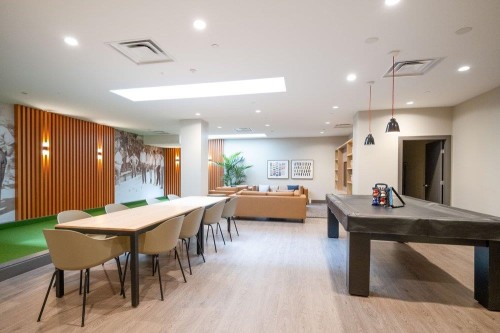 302-8533 River District Crossing, Vancouver, BC 