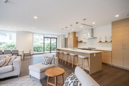 302-8533 River District Crossing, Vancouver, BC 