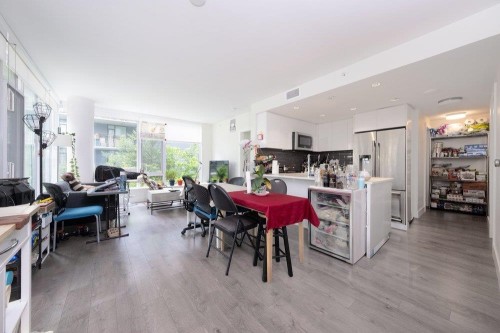 302-8533 River District Crossing, Vancouver, BC 