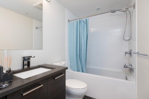 302-8533 River District Crossing, Vancouver, BC 