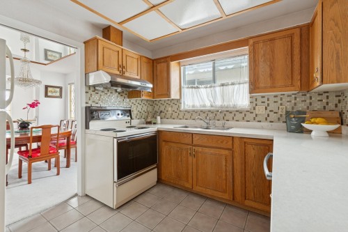 729 62Nd Avenue W, Vancouver, BC 