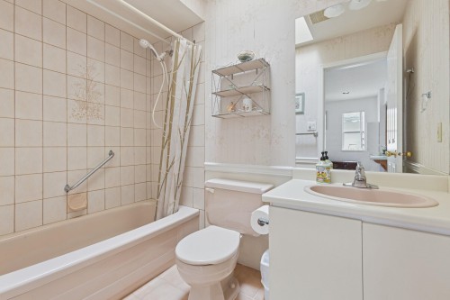 729 62Nd Avenue W, Vancouver, BC 