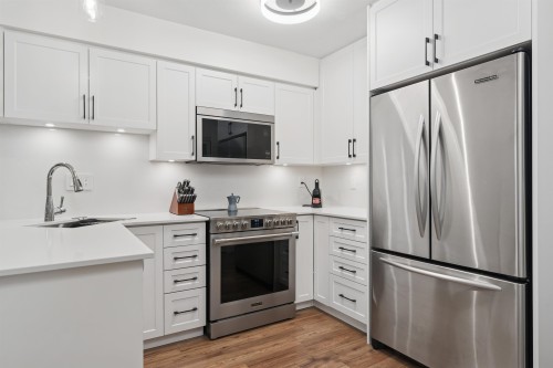 C3-332 Lonsdale Avenue  North Vancouver, BC V7M 3M5