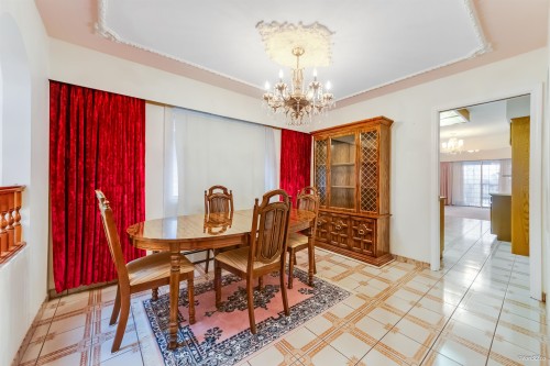 2721 Grant Street, Vancouver, BC 