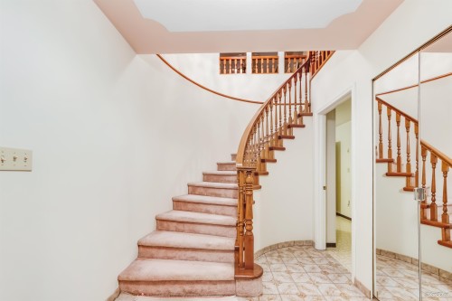 2721 Grant Street, Vancouver, BC 