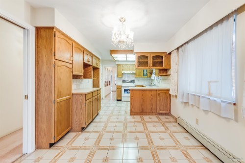 2721 Grant Street, Vancouver, BC 