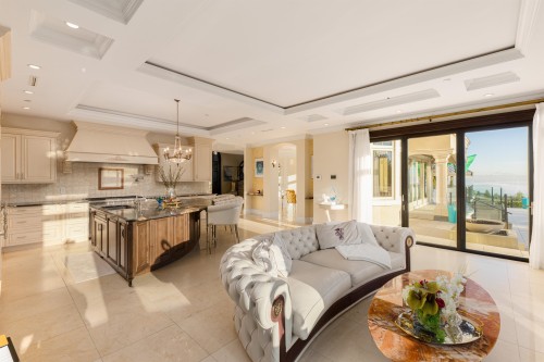 1356 Cammeray Road, West Vancouver, BC 