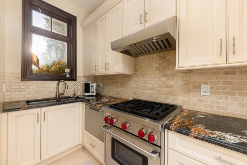 1356 Cammeray Road, West Vancouver, BC 