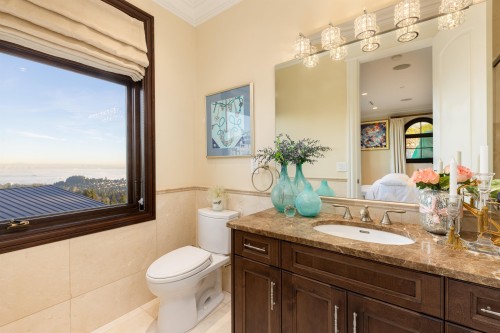 1356 Cammeray Road, West Vancouver, BC 