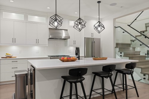 336 Keith Road E, North Vancouver, BC 