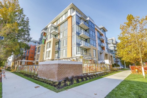 302-2033 10th Avenue W Vancouver, BC V6J 0H1