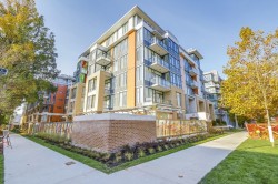 302-2033 10th Avenue W Vancouver, BC V6J 0H1